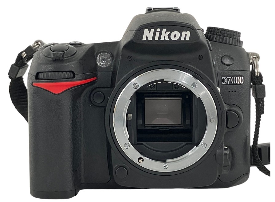 Nikon D7000 16.2MP DSLR Camera w/ AF-S DX 18-105mm f/3.5-5.6G ED
